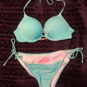 Victoria’s Secret Bombshell bikini